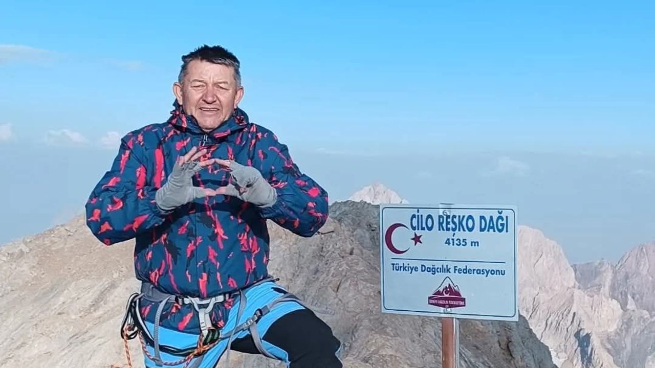 Tekin’de zirve başarısı