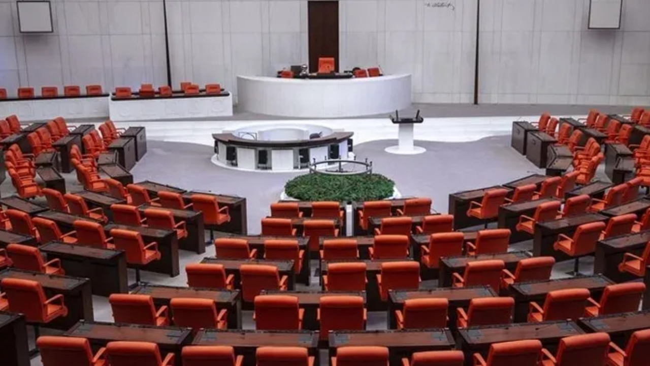 TBMM çalışmalarına ara verdi: Meclis 1 Ekim'e kadar tatilde