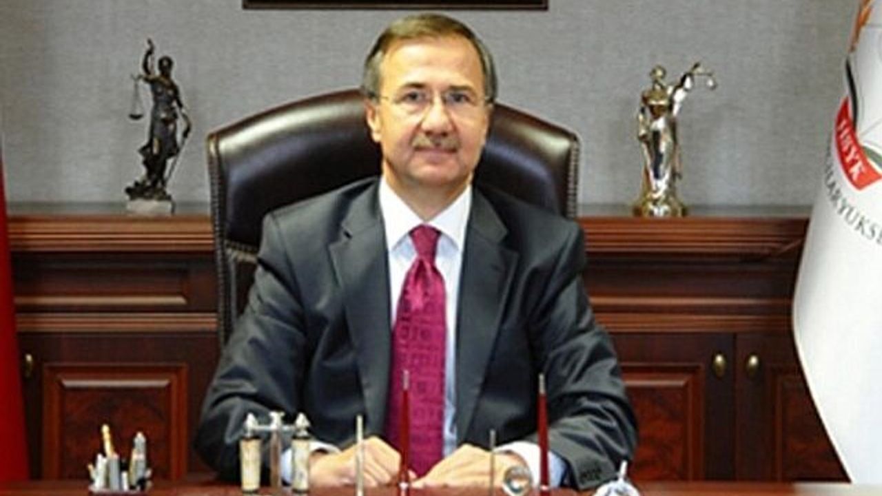 Prof. Dr. Ahmet Gökcen kimdir, nereli ve kaç yaşında? Prof. Dr. Ahmet Gökcen'in eğitimi, akademik kariyeri ve HSYK üyeli