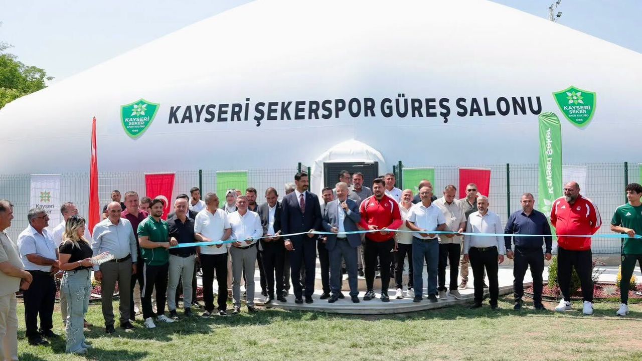 Kayseri Şeker’in yeni güreş salonu Taha Akgül ve Rıza Kayaalp’in katılımıyla açıldı