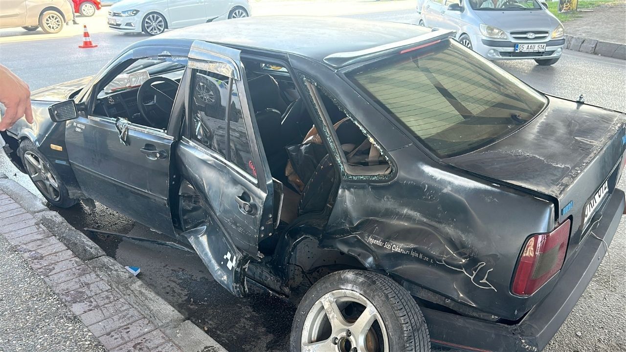 Otomobil ile kamyonet çarpıştı: 1 yaralı