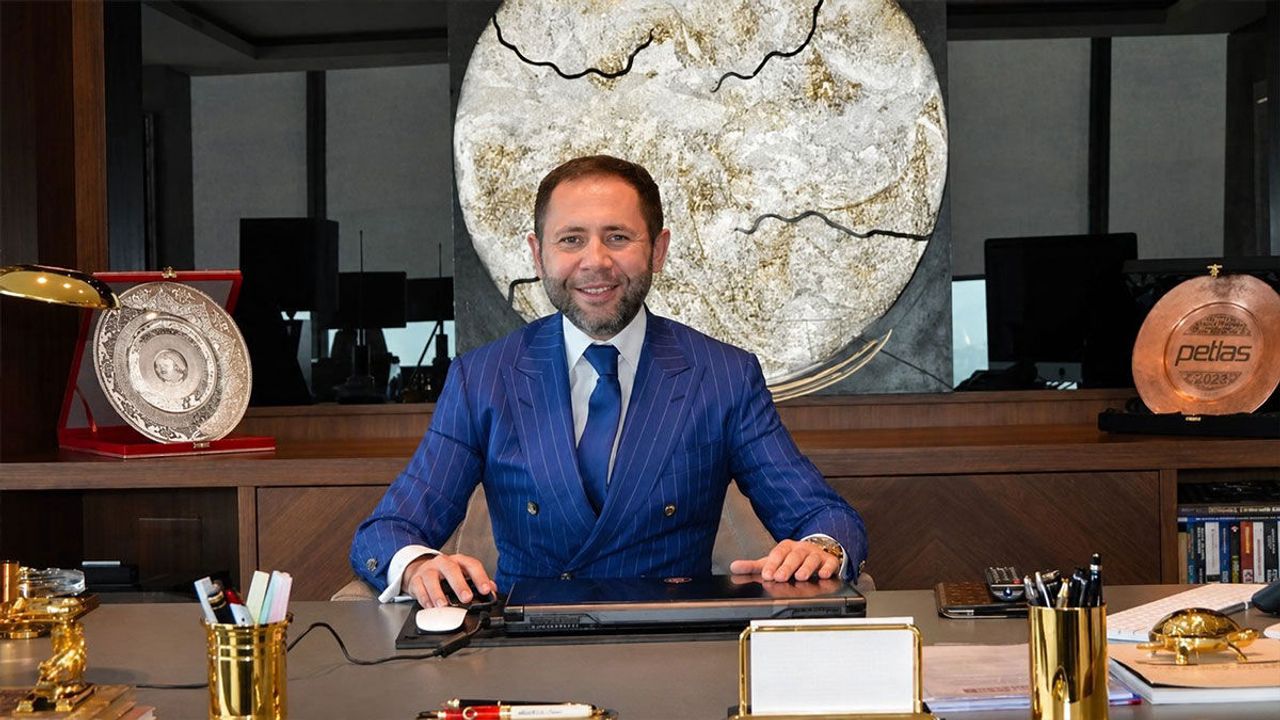 Abdülkadir Özcan kimdir? PETLAS'ın temsilcisi Abdülkadir Özcan'ın hayatı, uçak skandalı ve hakkındaki adli soruşturma