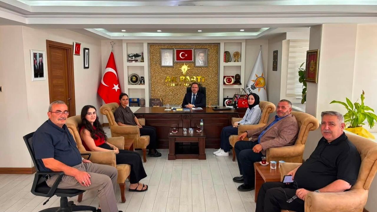 AK Parti Yozgat İl Başkanlığında gün boyu ziyaretçiler ağırlandı