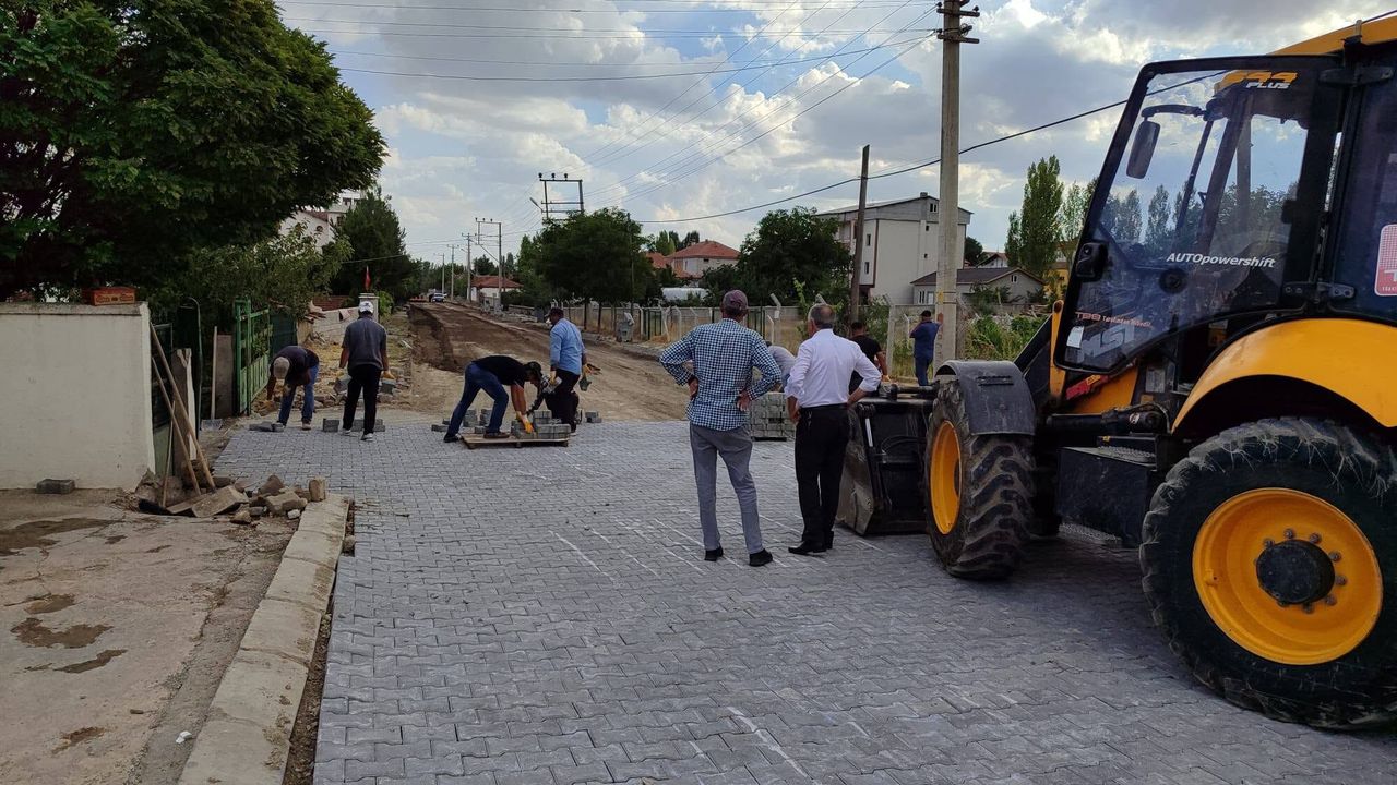 Çiğdemli’de yollar yenileniyor