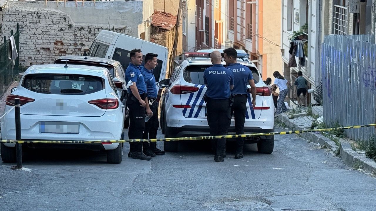 Kötü kokunun geldiği evde 25 yaşındaki genç ölü bulundu