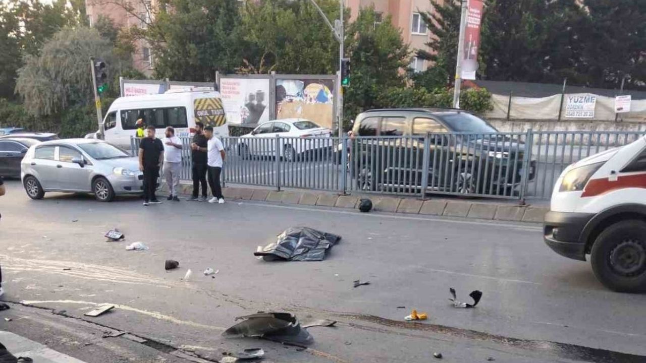 Motosikletler çarpıştı: 1 ölü, 1 yaralı