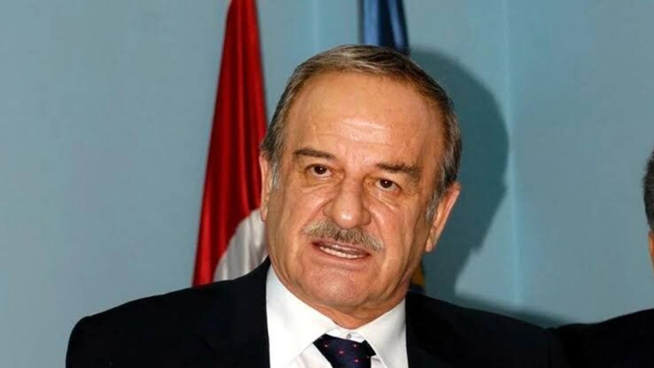 Cevdet Selvi kimdir? Cevdet Selvi'nin hayatı, sendikalı mücadelesi, CHP genel başkanvekilliği dönemi ve siyasi kariyeri