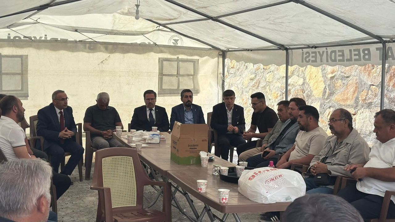 AK Parti Yozgat teşkilatından Seyran ailesine taziye ziyareti