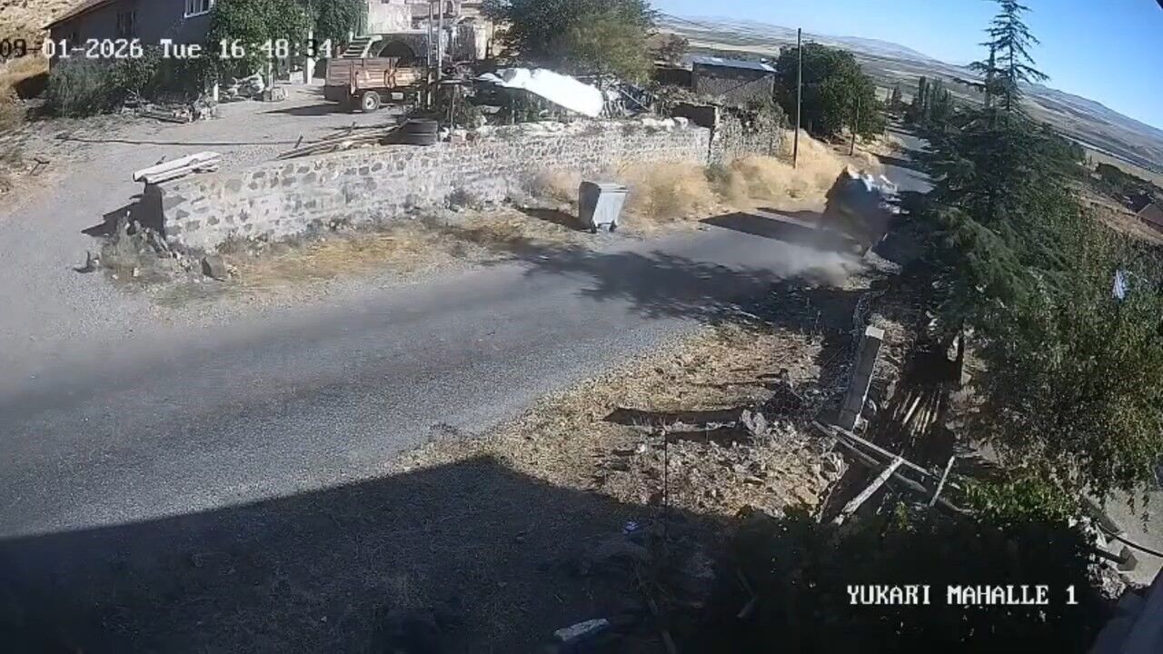 Traktör kazasında ağır yaralanan kadın öldü