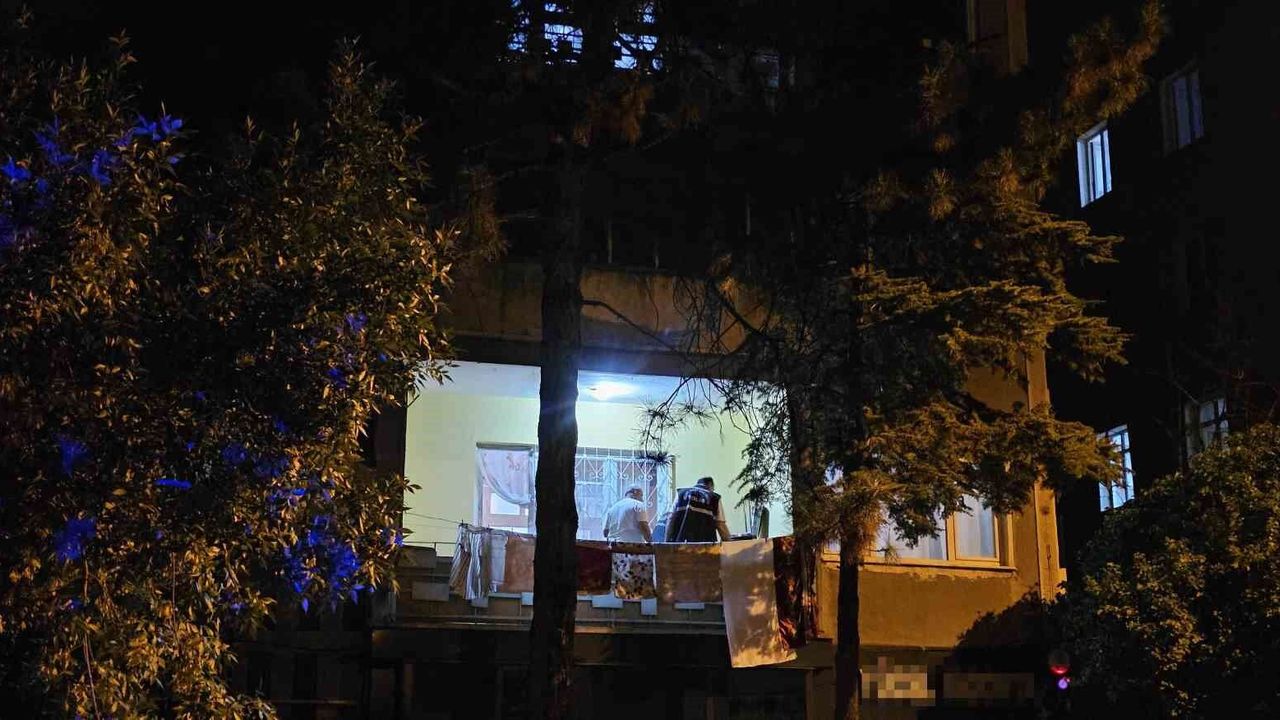 Üvey oğlu tarafından bıçaklanan adam hayatını kaybetti