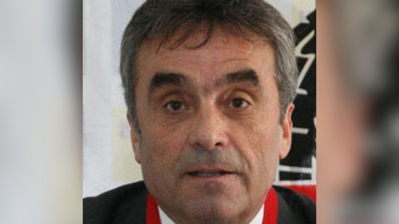 Ahmet Akcan kimdir? Kaç yaşında, nereli, hangi takımlarda görev yaptı? Hasta mı? Neden saçını kesti?