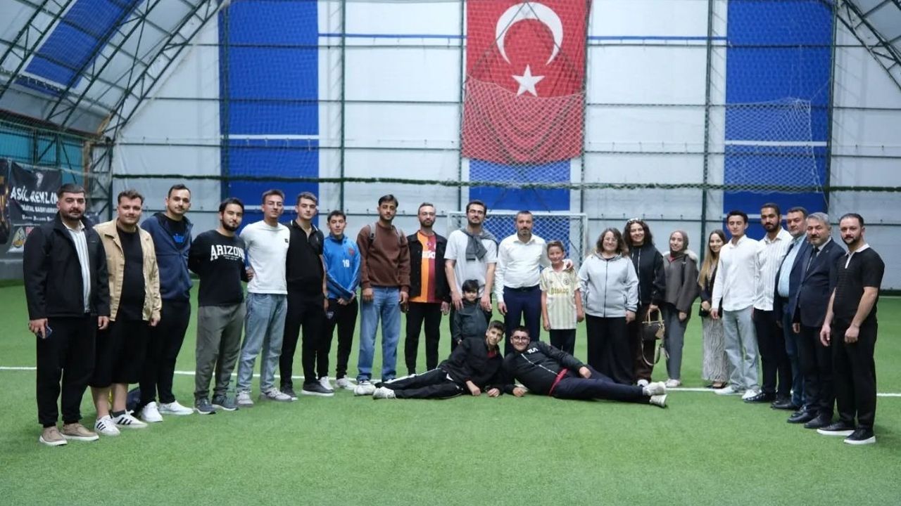 Yozgat’ta AK Parti teşkilatları halı saha maçında buluştu