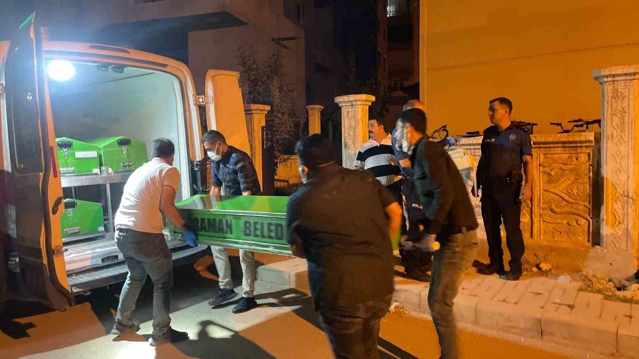 Kadın evinde ölü bulundu