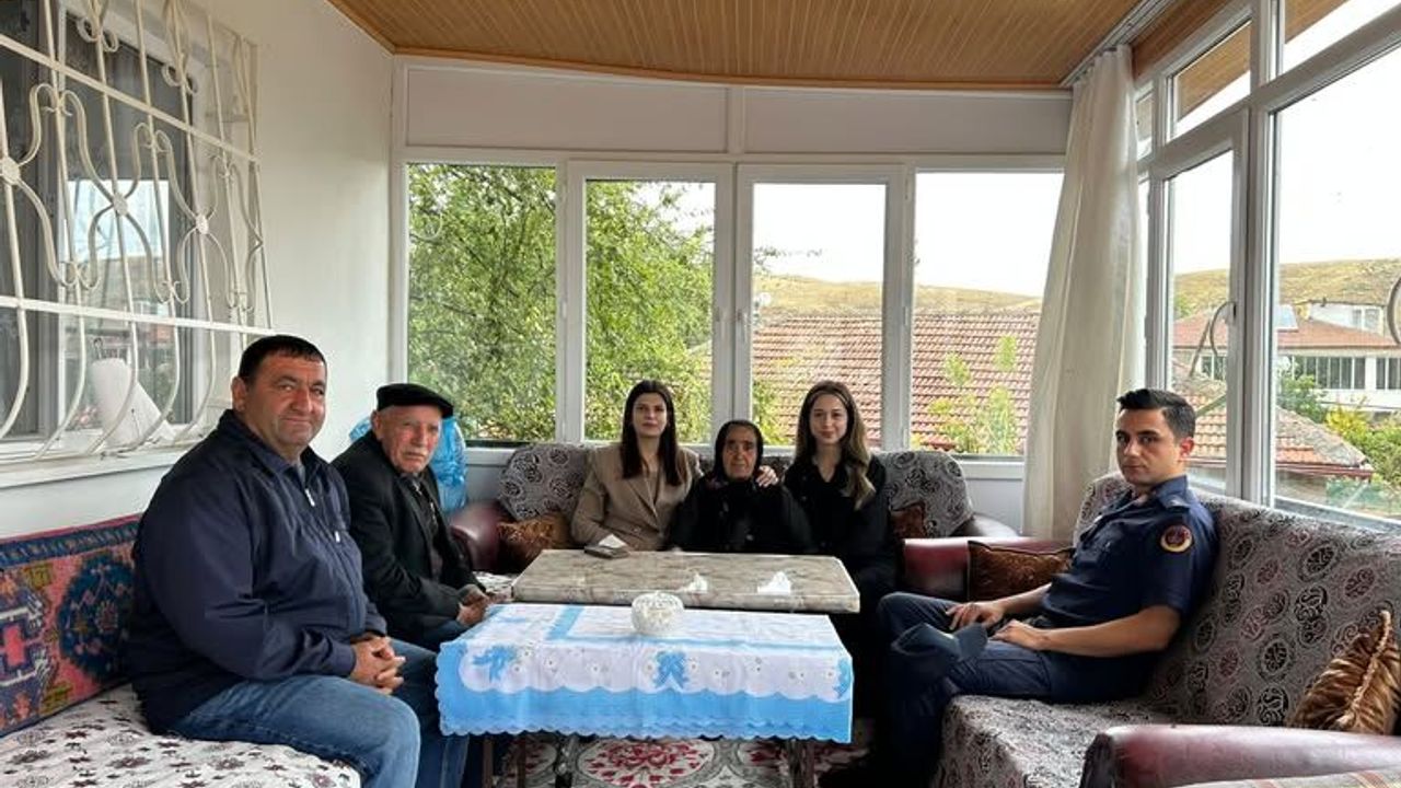 Aydıncık Kaymakamı Büyükuçar’dan şehit ailesine ziyaret