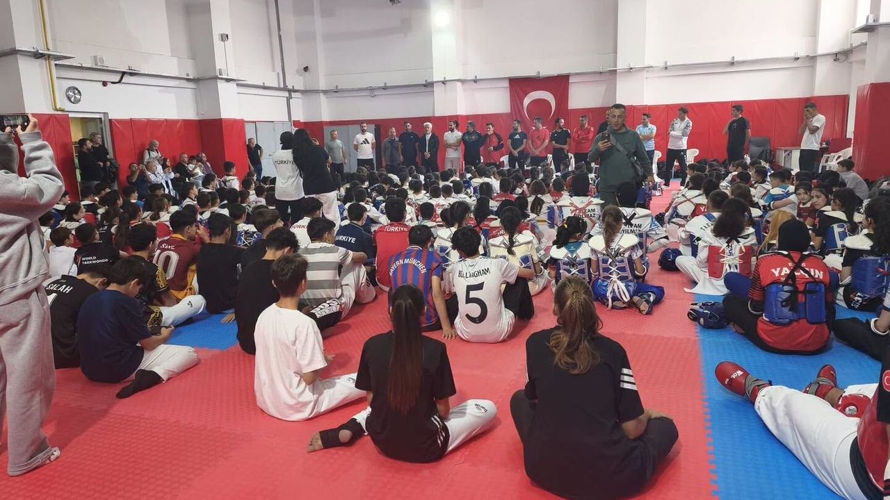 Taekwondo sporcuları Yozgat’ta ortak antrenmanda buluştu
