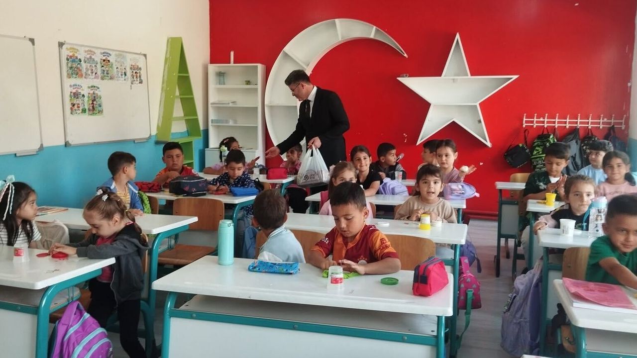 Çandır İlçe Milli Eğitim Müdürü Durak okulları ziyaret etti