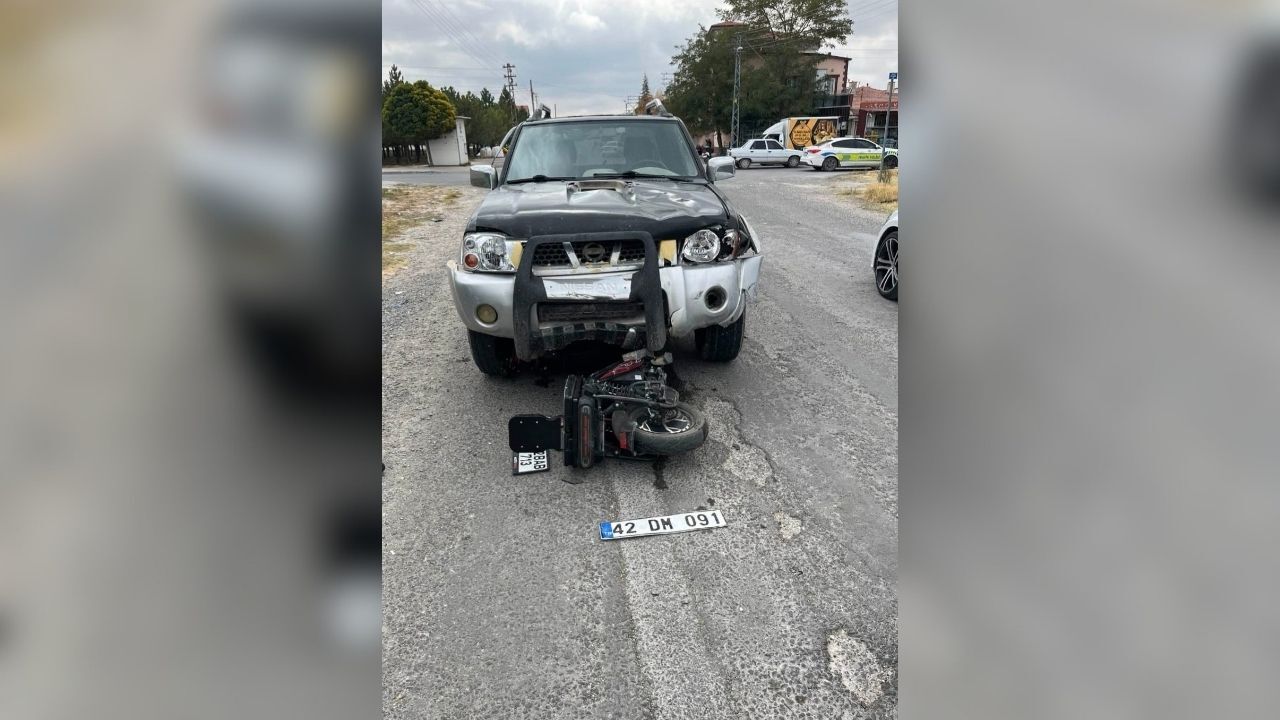 Pikap ile motosiklet çarpıştı: 1 yaralı