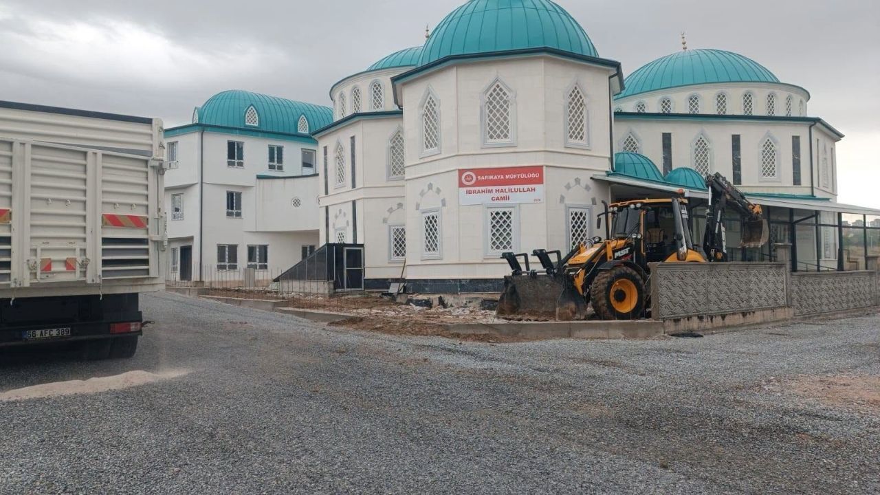 Sarıkaya’da külliyenin ibadete açılışı için hazırlıklar sürüyor