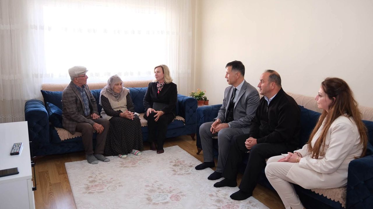 Arzu Özkan’dan şehit ailelerine Dünya Yaşlılar Günü ziyareti