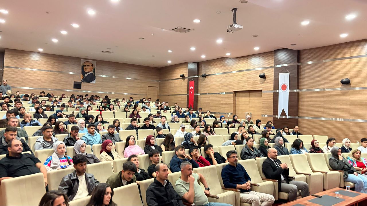 Sorgun’da akademisyen ve öğrencilere proje hazırlama eğitimi verildi