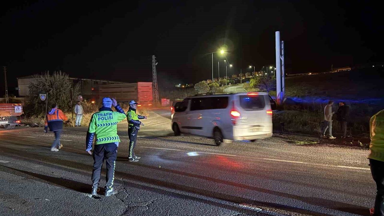 Trafik kazası: 3 ölü, 1 yaralı