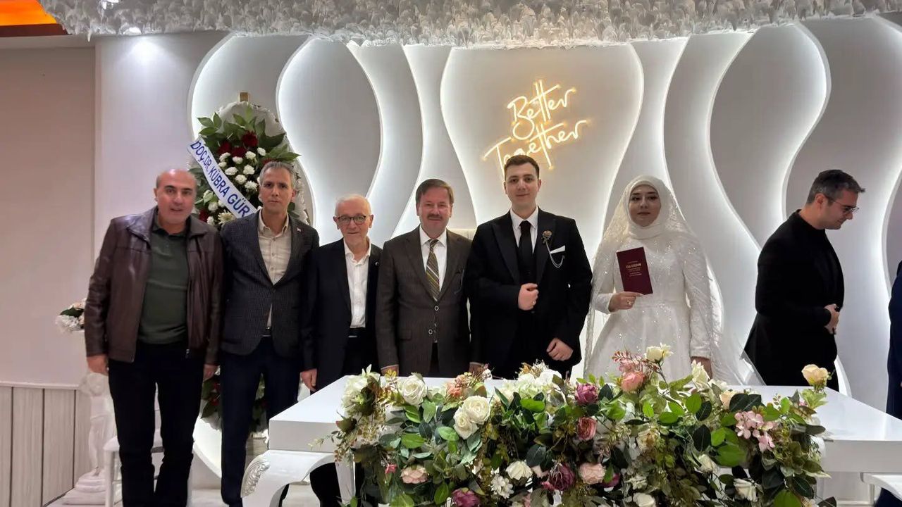 AK Parti Yozgat İl Başkanı Hasan Kandemir, Şeyda ve Furkan çiftinin mutluluğuna ortak oldu