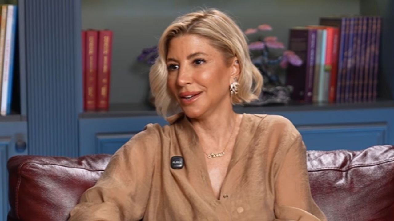 Zeynep Gür kimdir? Zeynep Gür eğitimi, kariyeri ve kaleme aldığı popüler diziler nelerdir?