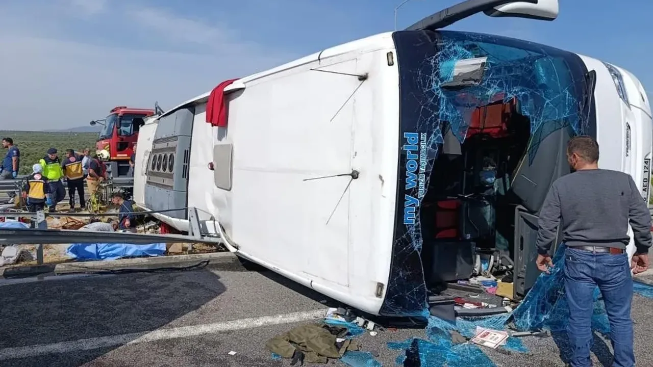 Katliam gibi kaza! 11 ölü, 27 yaralı