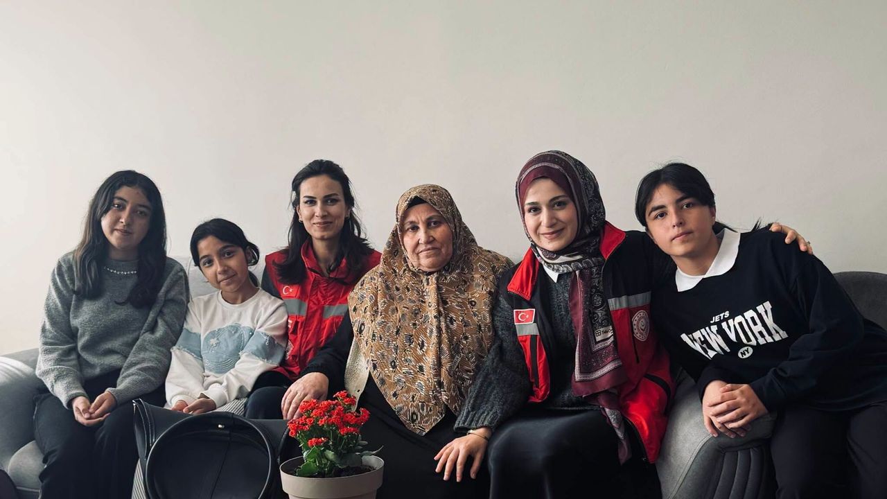 Sarıkaya’da Dünya Kız Çocukları Günü dolayısıyla hane ziyareti gerçekleştirildi
