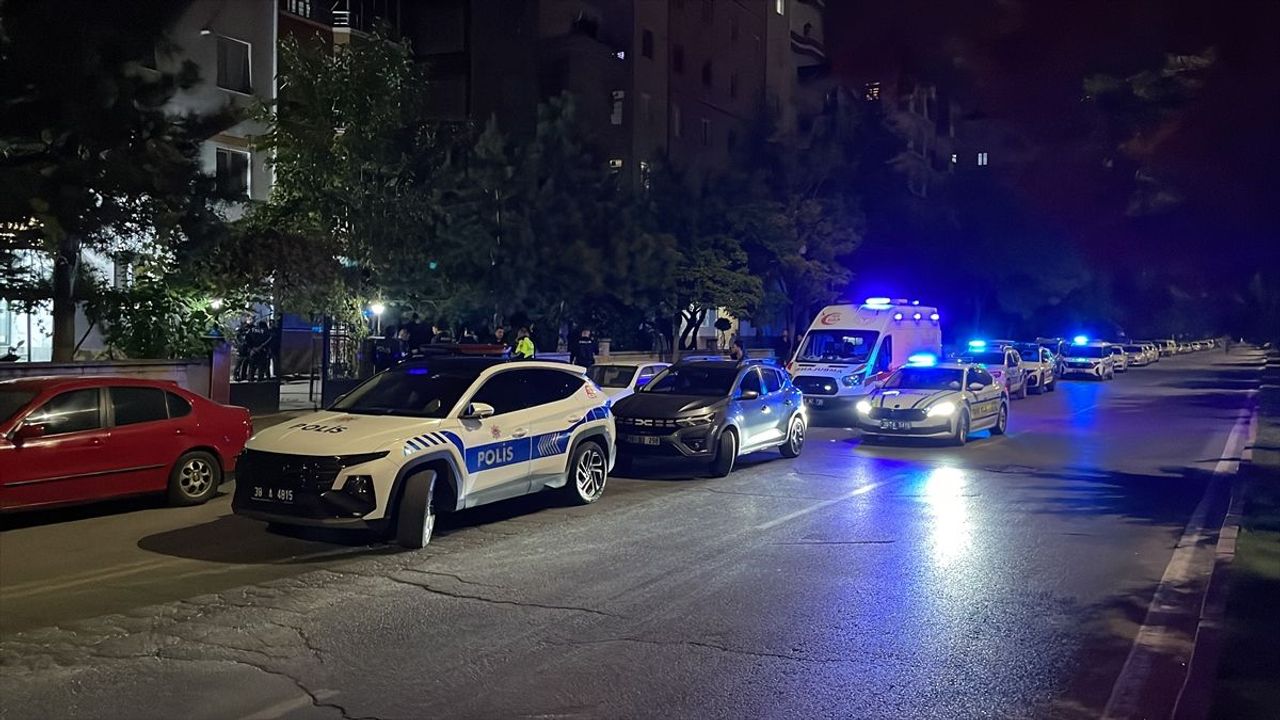 Bir kişi tartıştığı babasını bıçakla öldürdü
