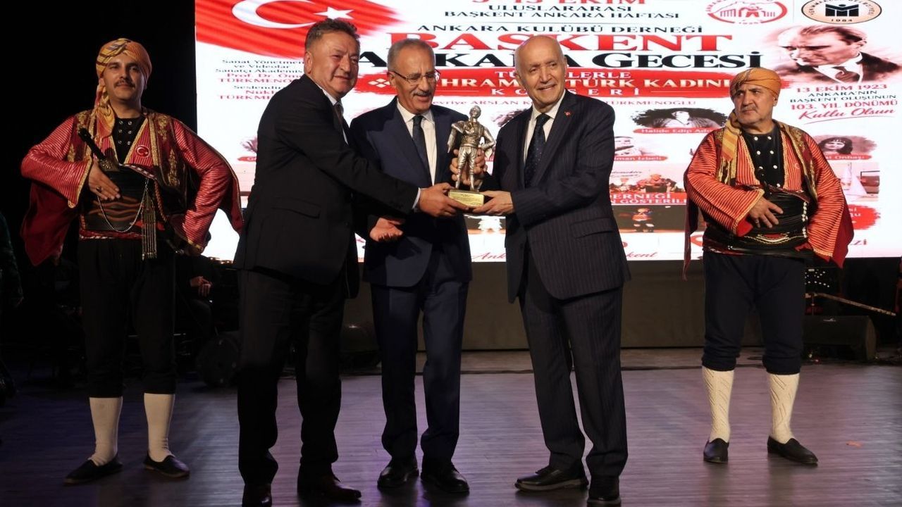 Yozgatlı gazeteci Saygı Öztürk'e "Ankara'ya Değer Katanlar" ödülü