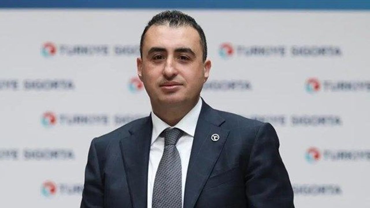 Taha Çakmak kimdir? Taha Çakmak kaç yaşında, nereli, ne iş yapıyor ve neden istifa etti?