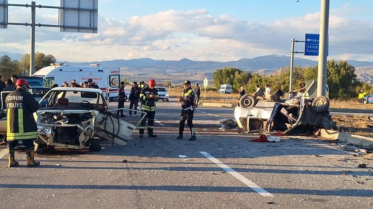 İki otomobil çarpıştı: 7 yaralı