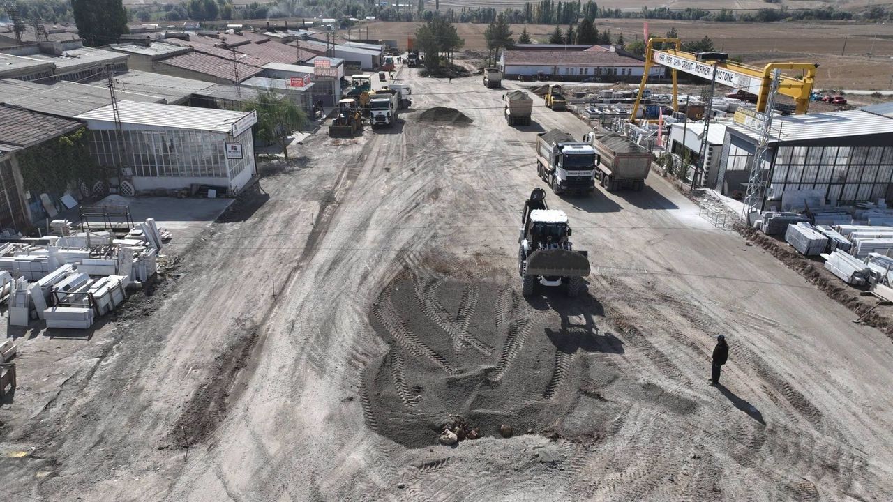 Sorgun’da yol ve altyapı çalışmaları sürüyor