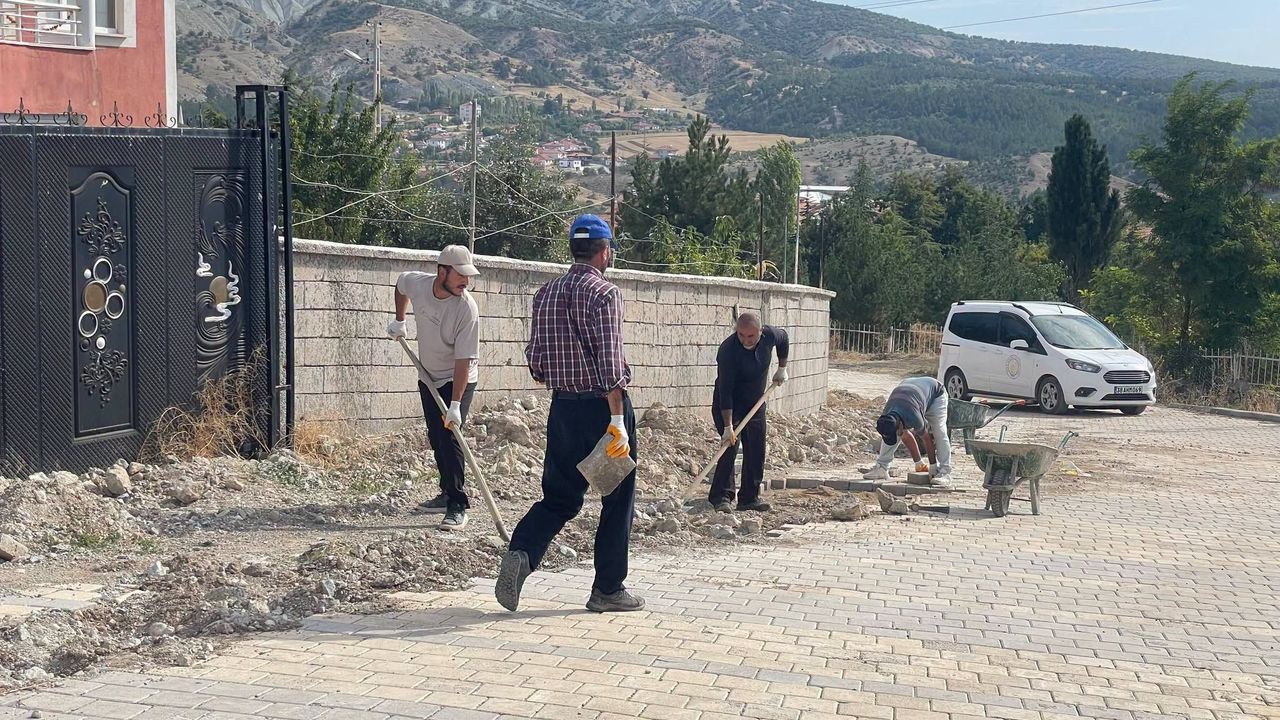 Kadışehri'nde yol ve altyapı çalışmaları sürüyor