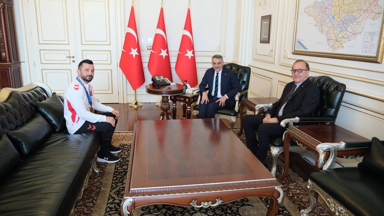 Yozgat Valisi Mehmet Ali Özkan Özdemir'i kabul etti