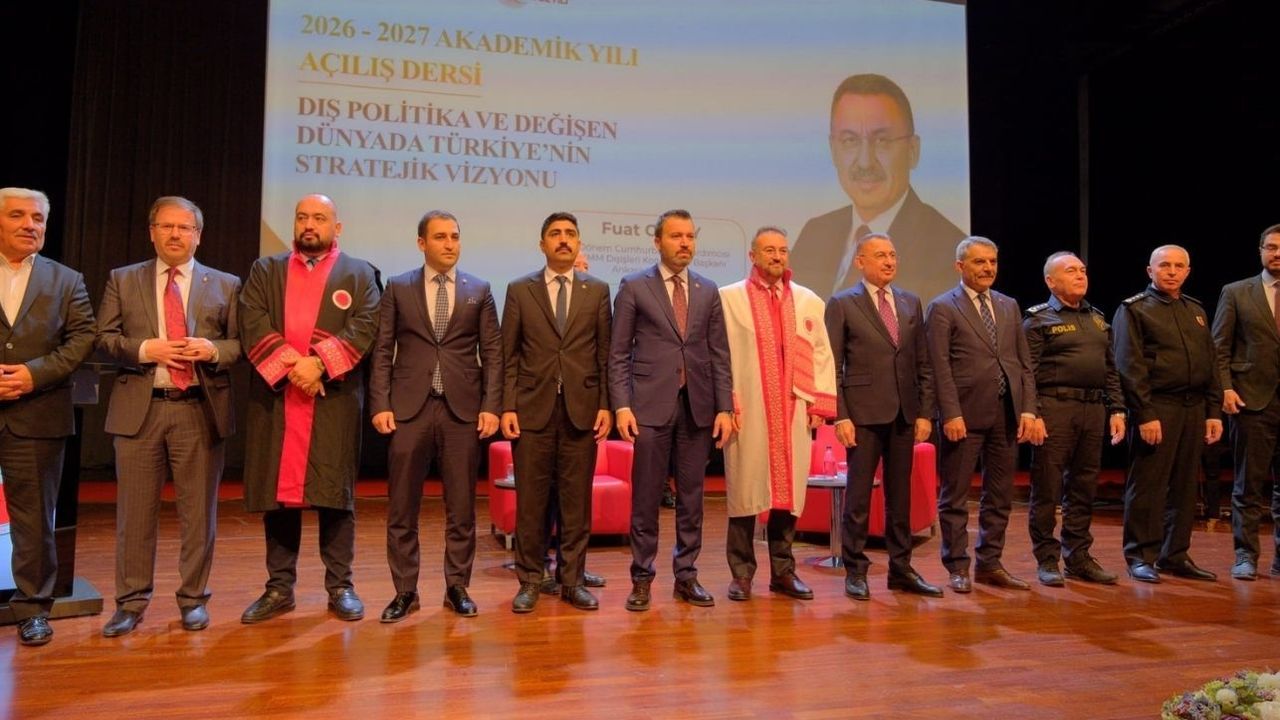 Yozgat Bozok Üniversitesinde yeni akademik yıl coşkusu: Fuat Oktay'dan dünyaya stratejik mesajlar!