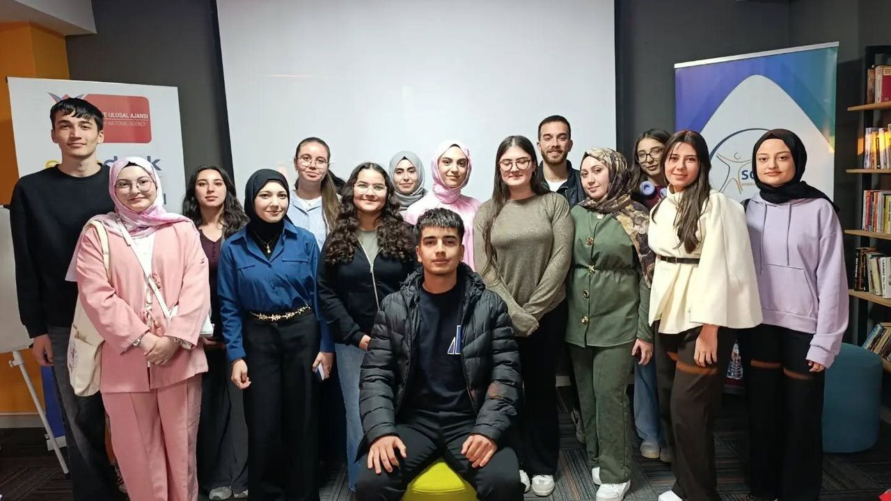 SORGED’den gençlere etkili iletişim ve e-posta yazma eğitimi