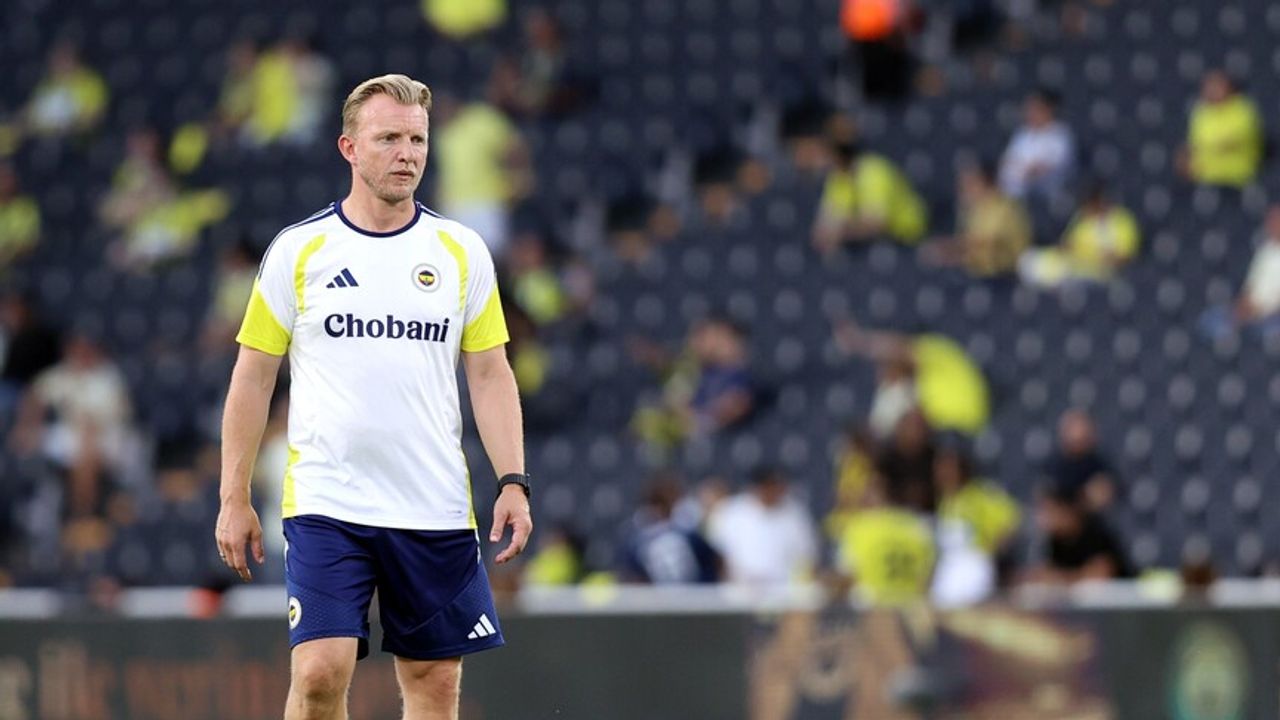 Dirk Kuyt kimdir? Kaç yaşında, nereli? Hangi takımları çalıştırdı?