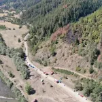 Tomrukları çekerken elektrik akımına kapılan işçi hayatını kaybetti