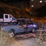 Park halindeki otomobil alevlere teslim oldu