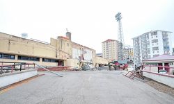 Bozok stadı duvarları yıkılıyor