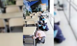 Öğrenciler deprem anını yaşadı