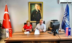 ABB FOMGET, Karadağlı futbolcu Sladjana Bulatovic'i transfer etti