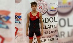 Yıldız Güreşçi Hamza Çiçek, Yozgat'ta Şampiyon oldu