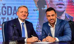 Başakşehir, Teknik Direktör Çağdaş Atan ile 2+1 yıllık sözleşme imzaladı