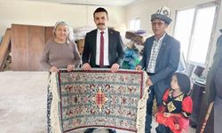 Kırgız Türklerini ziyaret etti: Geleneksel oyunları oynadı
