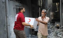 Türk Kızılay Gazze’deki ekibiyle sivillere yardım ediyor