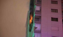 8. katta çıkan yangında alevler 9. kata sıçradı