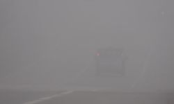 Göz gözü görmüyor her yer sis! 43 ilin geçiş güzergahında yolcular zorlandı